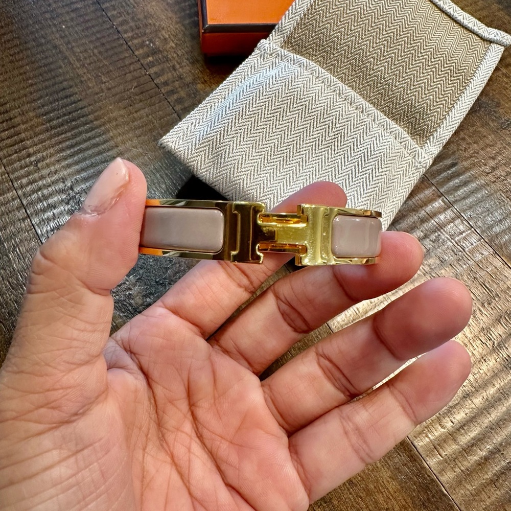 Hermes Clic Cloc excellent condition